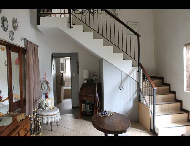 3 BEDROOM TOWNHOUSE FOR SALE IN THE COVES
